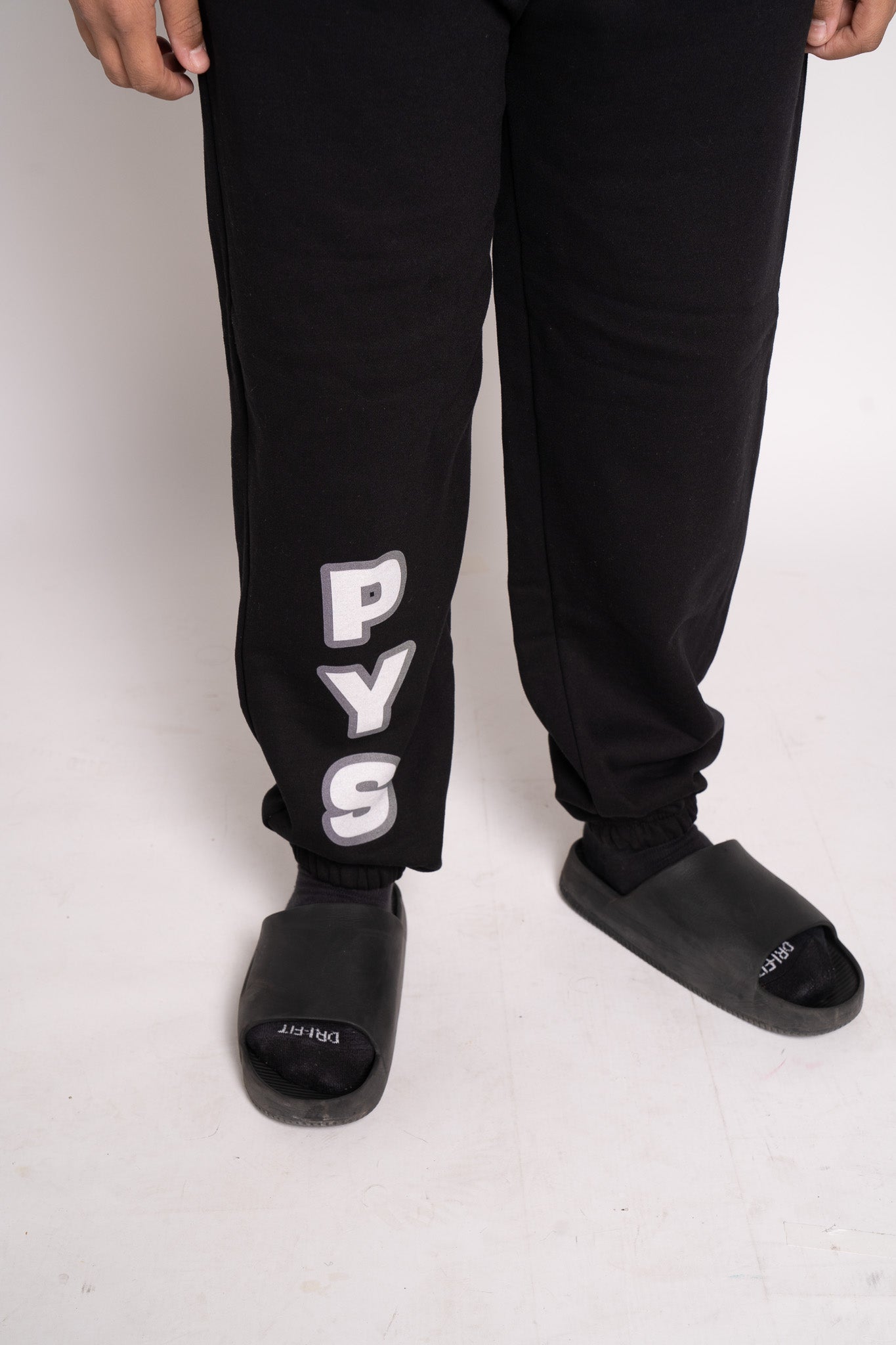 Be The Light Heavyweight Sweatpants - Black